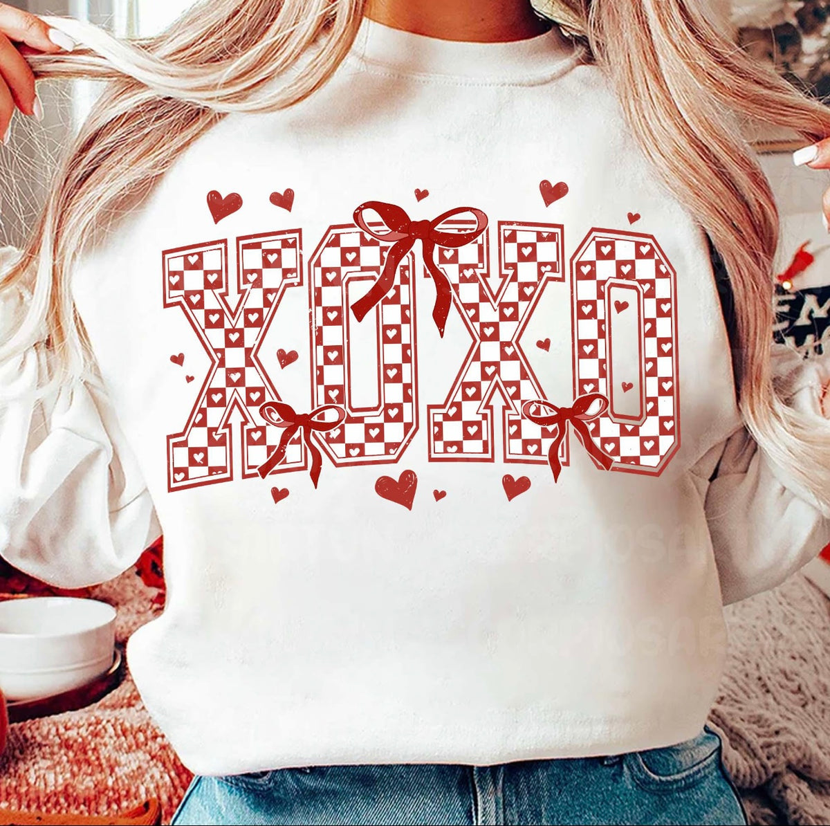 XOXO Bow Graphic Sweatshirt