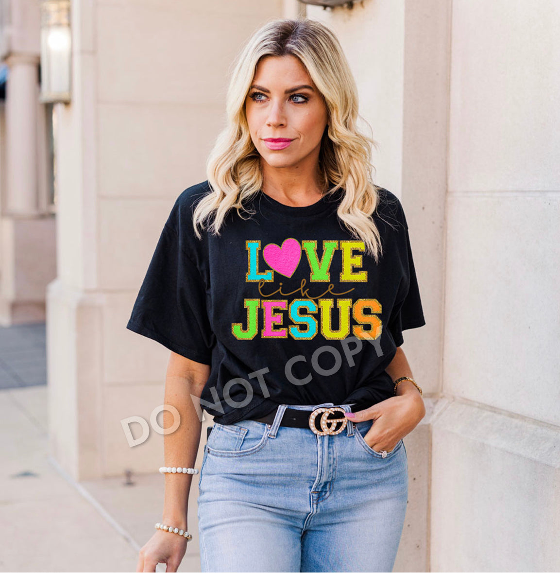 Love Like Jesus Graphic Tee